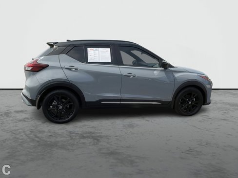 Used 2022 Nissan Kicks SR image 9