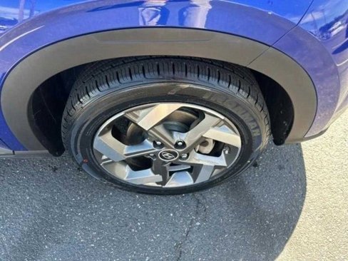 Used 2023 Hyundai Venue SEL image 13