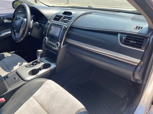 Used 2012 Toyota Camry SE image 18