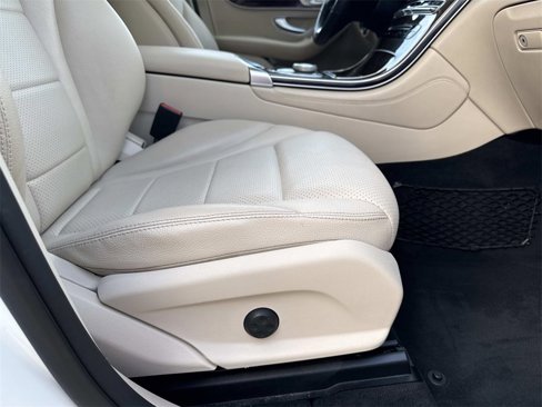 Used 2017 Mercedes-Benz GLC 300 image 11