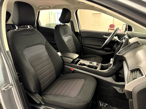 Used 2022 Ford Edge SE image 35