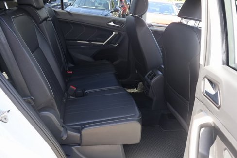 Used 2022 Volkswagen Tiguan SE image 18