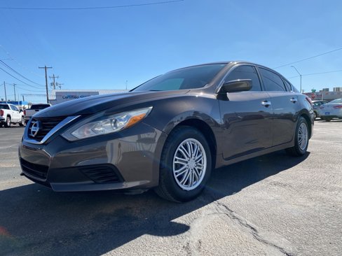 Used 2017 Nissan Altima 2.5 S image 2