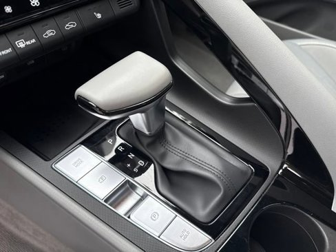 Certified 2023 Hyundai Elantra SEL w/ Convenience Package image 24