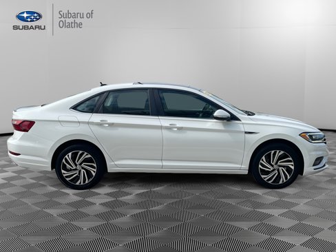 Used 2021 Volkswagen Jetta SEL Premium image 12