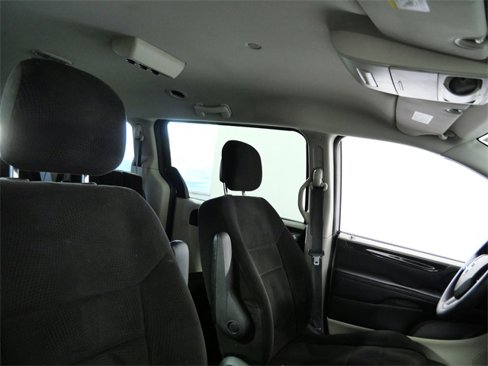 Used 2012 Dodge Grand Caravan SE image 11
