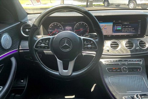 Used 2020 Mercedes-Benz E 350 Sedan image 5