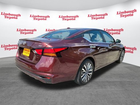 Used 2024 Nissan Altima 2.5 SV image 24