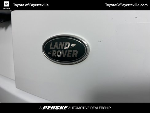 Used 2018 Land Rover Range Rover HSE image 13