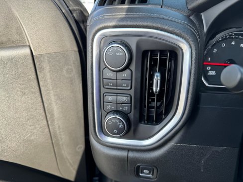 Used 2021 Chevrolet Silverado 1500 LT Trail Boss image 24