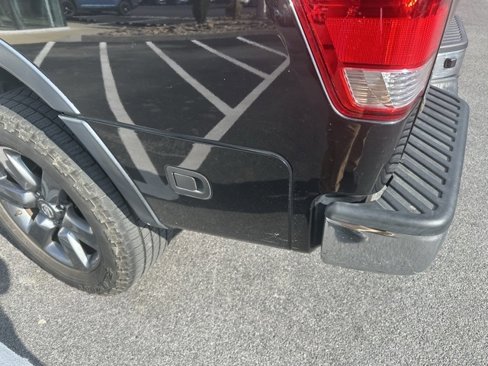 Used 2015 Nissan Titan SV w/ SV Value Truck Package image 26