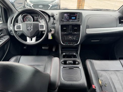 Used 2017 Dodge Grand Caravan GT image 12