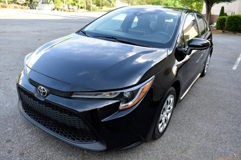 Used 2021 Toyota Corolla LE image 2