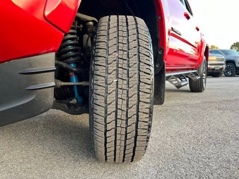 Used 2021 Toyota Tacoma TRD Sport w/ Technology Package image 14