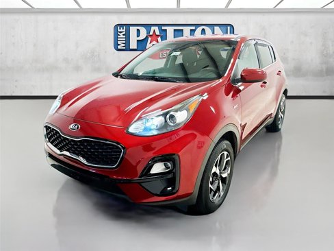 Used 2020 Kia Sportage LX image 3
