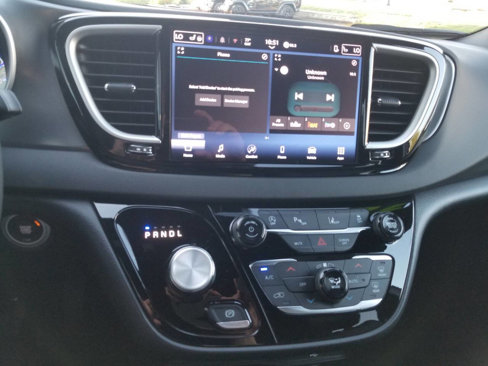 New 2026 Chrysler Voyager LX image 27