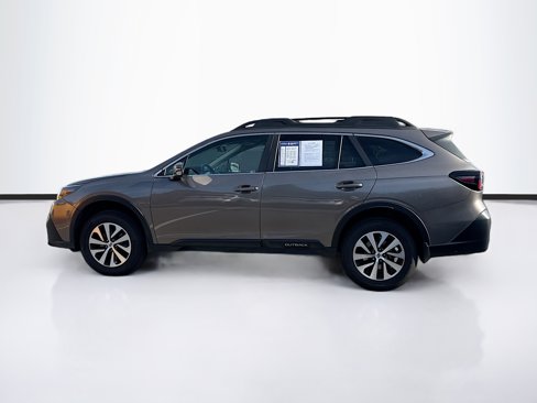 Used 2022 Subaru Outback Premium image 4