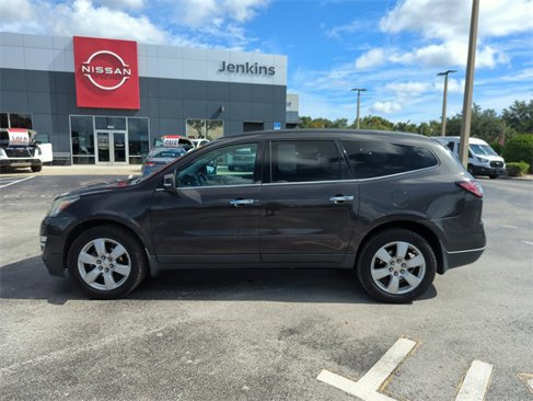 Used 2017 Chevrolet Traverse LT w/ Style and Technology Package image 9