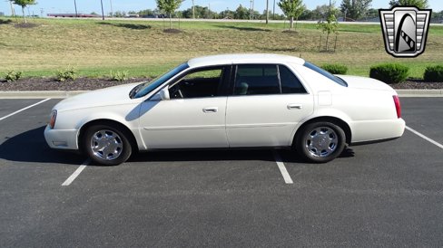 Used 2002 Cadillac De Ville w/ Comfort/Convenience Pkg image 7