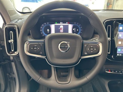 New 2025 Volvo XC40 B5 Core w/ Protection Package Premier image 9