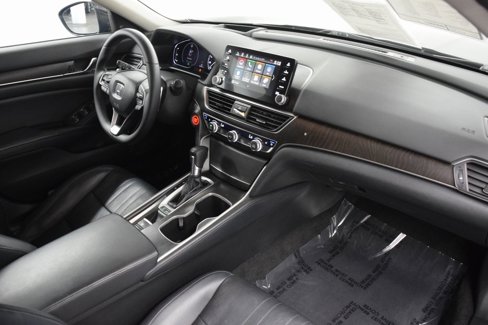 Used 2018 Honda Accord Touring image 13