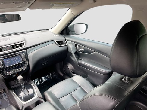 Used 2016 Nissan Rogue SL image 23
