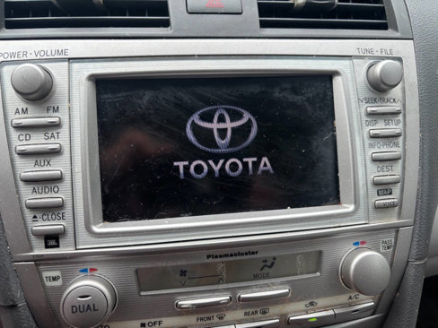 Used 2011 Toyota Camry XLE image 28