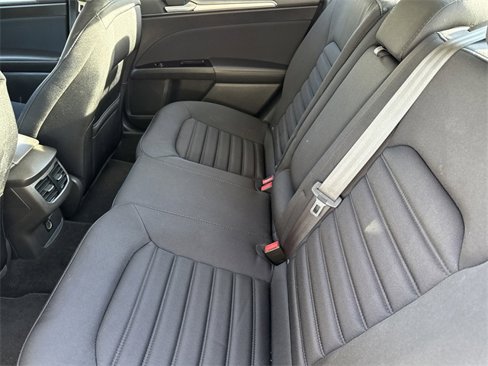 Used 2014 Ford Fusion SE image 17