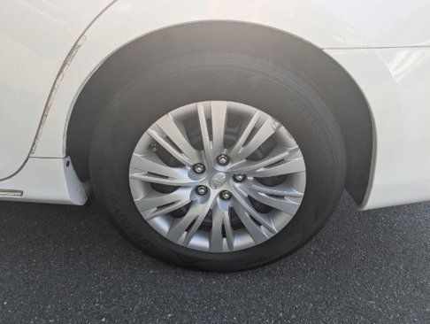 Used 2013 Toyota Camry LE image 15