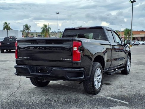 Used 2022 Chevrolet Silverado 1500 Custom image 7
