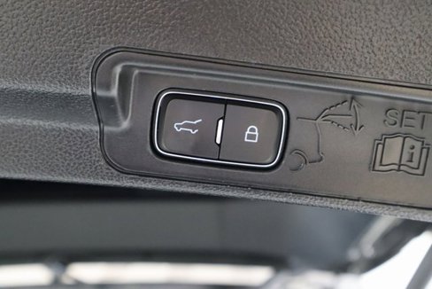 Used 2020 Ford Explorer ST w/ Premium Technology Package image 16