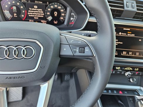 New 2025 Audi Q3 2.0T Premium image 12