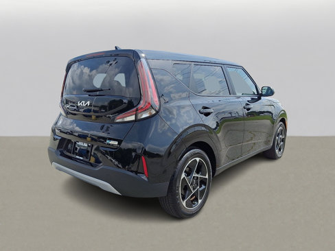 Used 2023 Kia Soul EX image 10