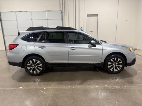 Used 2016 Subaru Outback 2.5i Limited image 4
