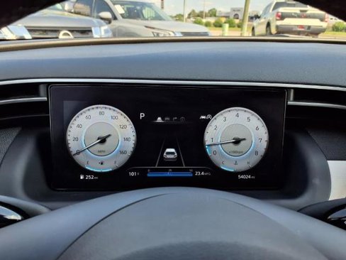 Used 2022 Hyundai Tucson Limited image 15