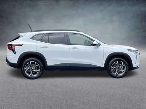New 2026 Chevrolet Trax LT w/ Driver Confidence Package image 4