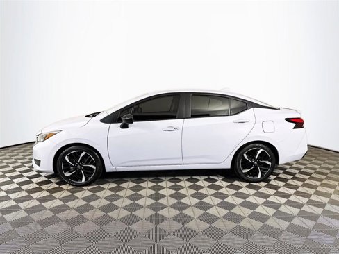 Certified 2023 Nissan Versa SR image 5