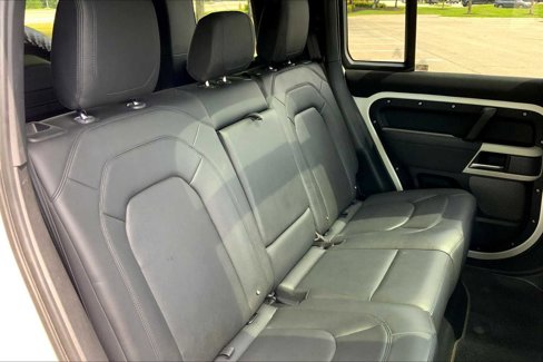 Used 2023 Land Rover Defender 110 S image 19