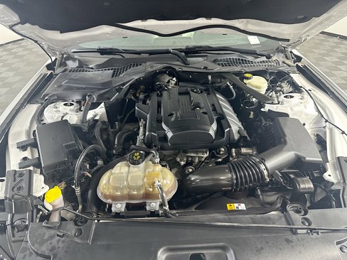 Used 2017 Ford Mustang Premium image 30
