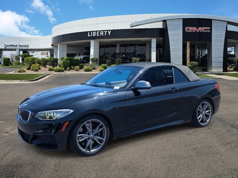 Used 2015 BMW M235i Convertible image 32