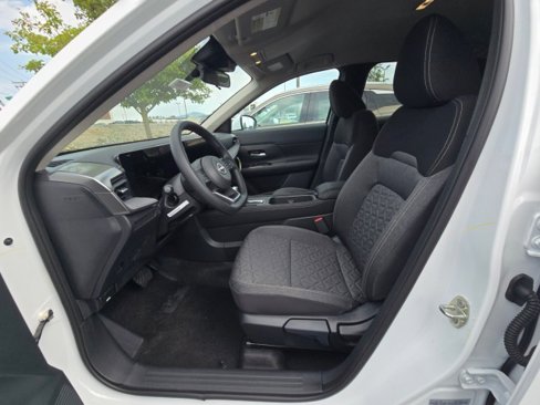 New 2025 Nissan Kicks SV image 22