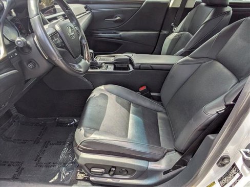Used 2021 Lexus ES 300h w/ Premium Package image 15