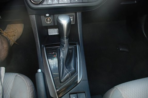 Used 2015 Toyota Corolla LE image 15