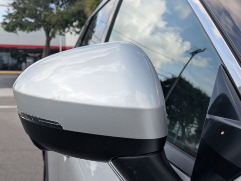 Used 2021 Nissan Rogue SV w/ Premium Package image 11