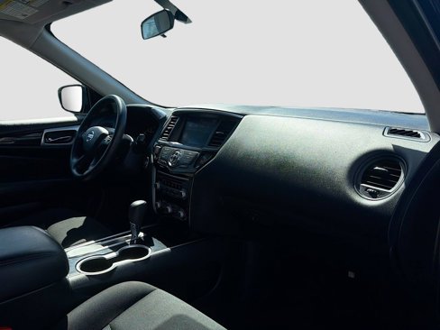 Used 2020 Nissan Pathfinder S image 32
