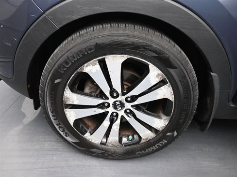 Used 2011 Kia Sportage EX w/ Premium Pkg w/Leather Seats image 17