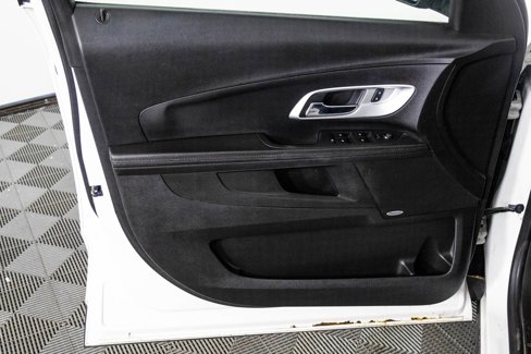 Used 2016 Chevrolet Equinox LTZ w/ Enhanced Convenience Package image 34