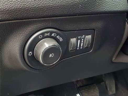 Used 2021 Jeep Compass Limited w/ Sun and Sound Group image 15