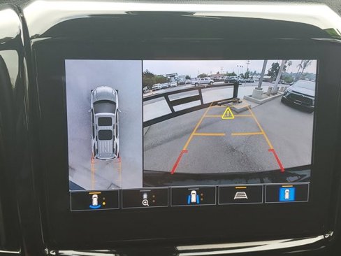 Used 2022 Chevrolet Traverse RS image 27