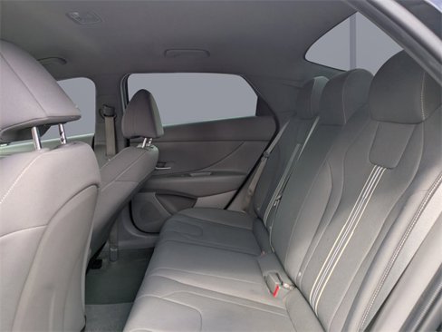 Used 2023 Hyundai Elantra SEL w/ Convenience Package image 12